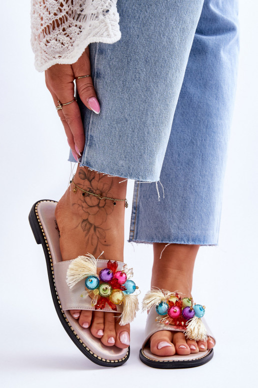 Šlepetės su dekoratyviniais karoliukais S.Barski KV-2775-47 Nude Šlepetės su dekoratyviniais karoliukais S.Barski KV-2775-47 Nude