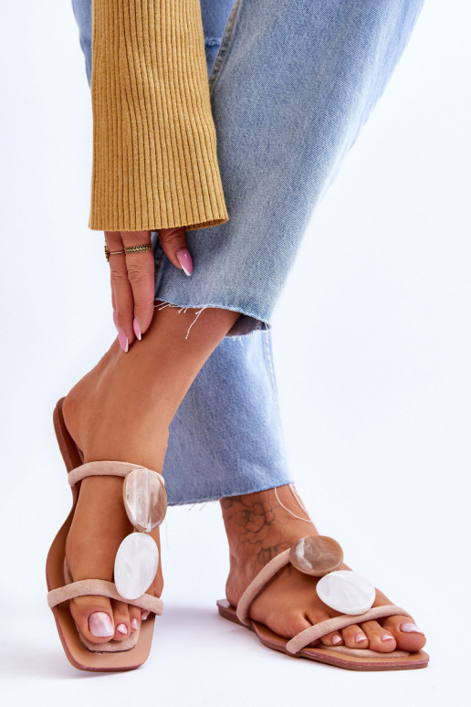 zomšinės šlepetės su gražiomis detalėmis Nude Victoria zomšinės šlepetės su gražiomis detalėmis Nude Victoria