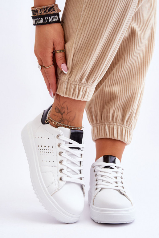 Sportinio stiliaus batai Baltos-juodos spalvos Be First! Sportinio stiliaus batai Baltos-juodos spalvos Be First!