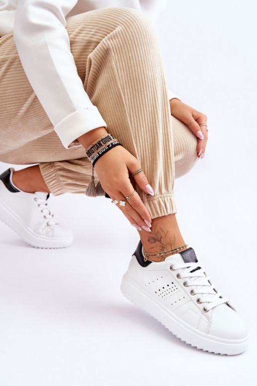 Sportinio stiliaus batai Baltos-juodos spalvos Be First! Sportinio stiliaus batai Baltos-juodos spalvos Be First!