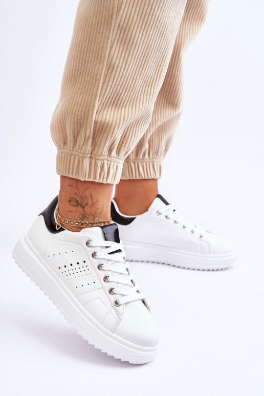 Sportinio stiliaus batai Baltos-juodos spalvos Be First! Sportinio stiliaus batai Baltos-juodos spalvos Be First!