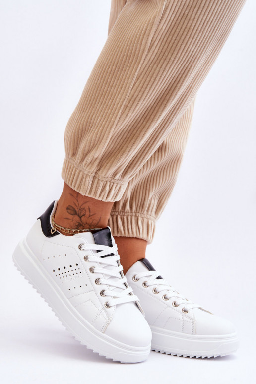 Sportinio stiliaus batai Baltos-juodos spalvos Be First! Sportinio stiliaus batai Baltos-juodos spalvos Be First!