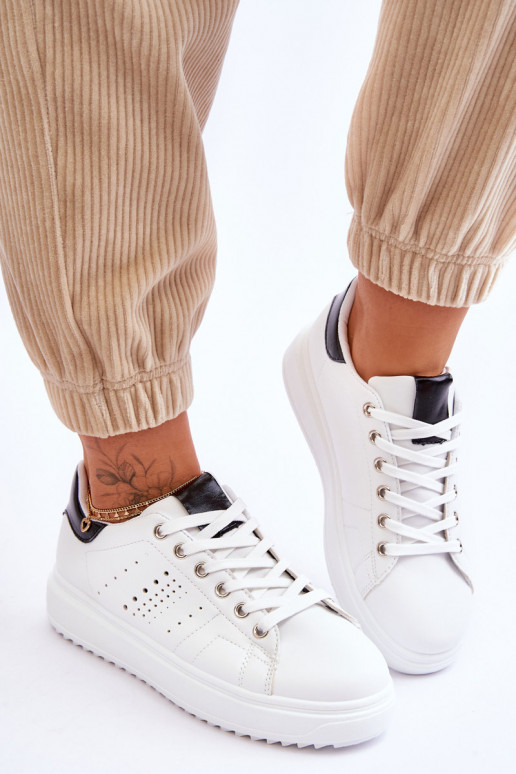 Sportinio stiliaus batai Baltos-juodos spalvos Be First! Sportinio stiliaus batai Baltos-juodos spalvos Be First!