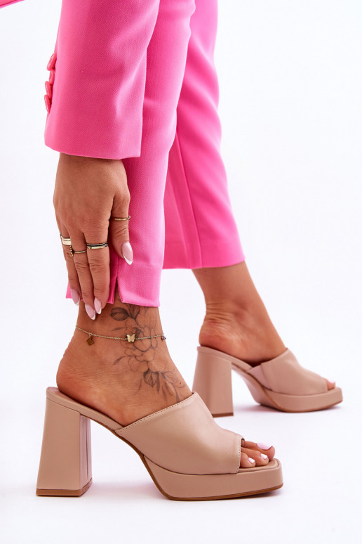 Odinės šlepetės su kulniukais smėlio spalvos Livesa Odinės šlepetės su kulniukais smėlio spalvos Livesa