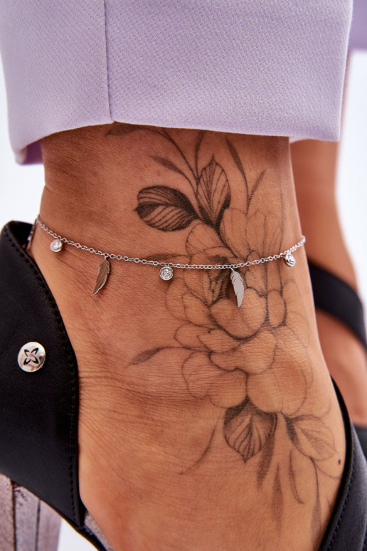 Kojos apyrankė su plunksnomis ir cirkoniais sidabro spalvos Kojos apyrankė su plunksnomis ir cirkoniais sidabro spalvos