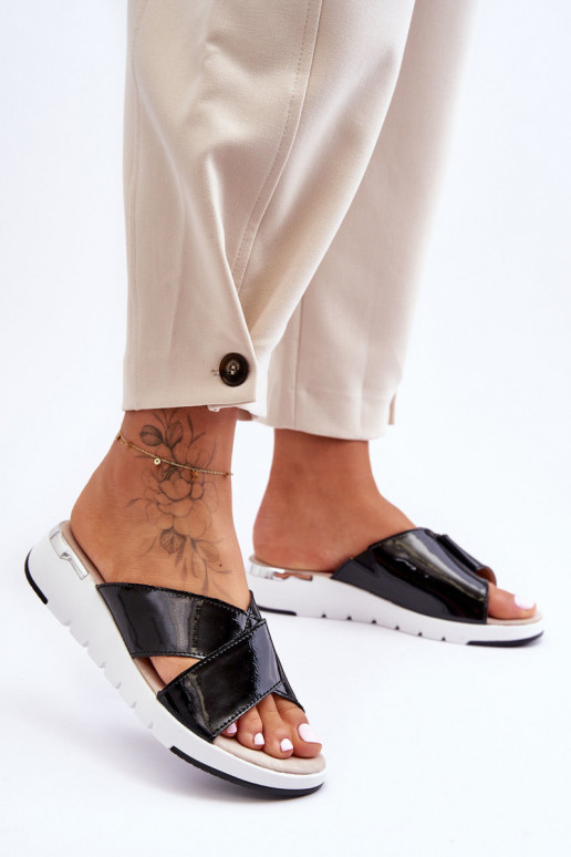 su lako efektu Šlepetės  S.Barski AL22469 juodos spalvos su lako efektu Šlepetės  S.Barski AL22469 juodos spalvos