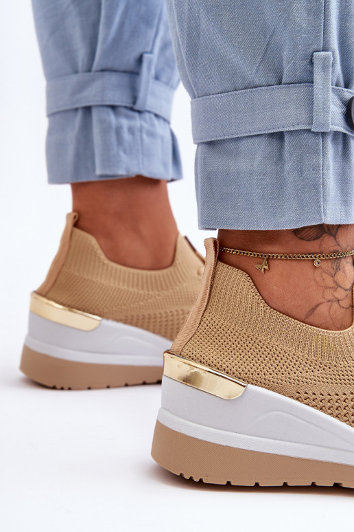 Įsispiriamo modelio sportiniai bateliai  smėlio spalvos Visconti Įsispiriamo modelio sportiniai bateliai  smėlio spalvos Visconti