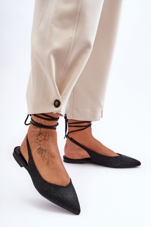 Klasikinio modelio aukštakulniai bateliai smailiomis nosytėmis juodos spalvos Delimena Klasikinio modelio aukštakulniai bateliai smailiomis nosytėmis juodos spalvos Delimena