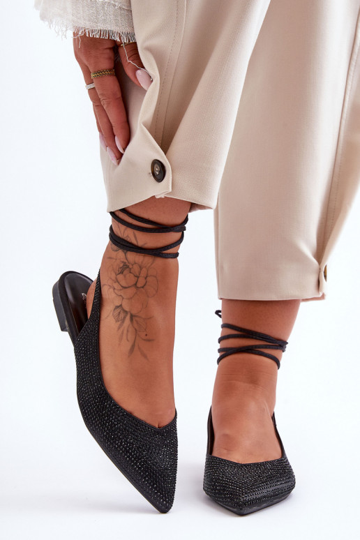 Klasikinio modelio aukštakulniai bateliai smailiomis nosytėmis juodos spalvos Delimena Klasikinio modelio aukštakulniai bateliai smailiomis nosytėmis juodos spalvos Delimena