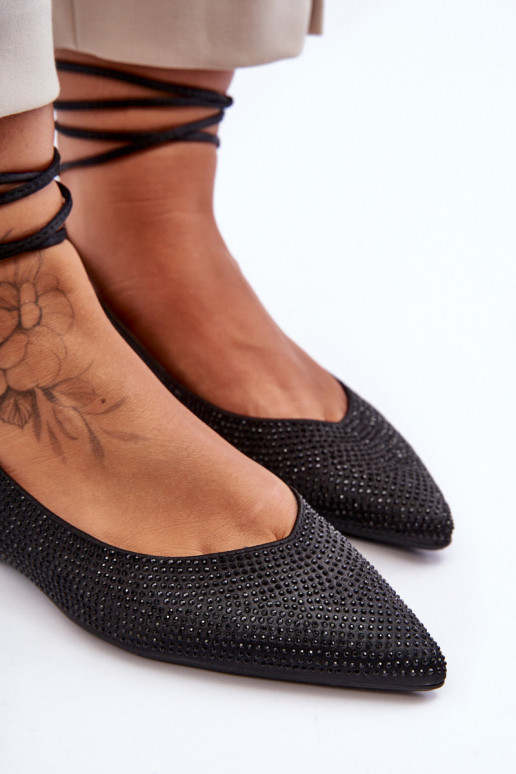 Klasikinio modelio aukštakulniai bateliai smailiomis nosytėmis juodos spalvos Delimena Klasikinio modelio aukštakulniai bateliai smailiomis nosytėmis juodos spalvos Delimena