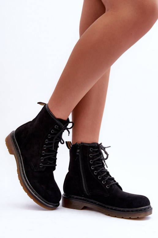 Zomšiniai batai auliniai batai su plačiais kulniukais juodos spalvos Asteoris Zomšiniai batai auliniai batai su plačiais kulniukais juodos spalvos Asteoris