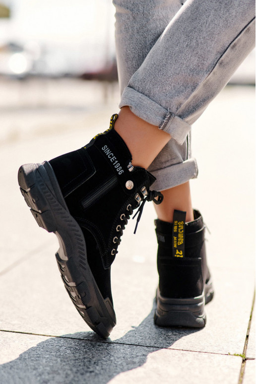 pašiltinti iš zomšos Moteriški aulinukai juodos spalvos Jailina pašiltinti iš zomšos Moteriški aulinukai juodos spalvos Jailina