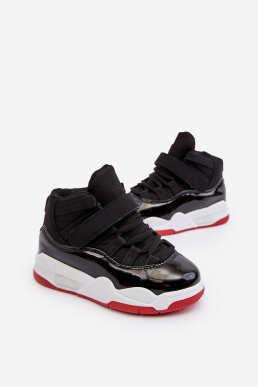 Vaikiški sportbačiai su raišteliais Juodos ir-raudonos spalvos Darina Vaikiški sportbačiai su raišteliais Juodos ir-raudonos spalvos Darina