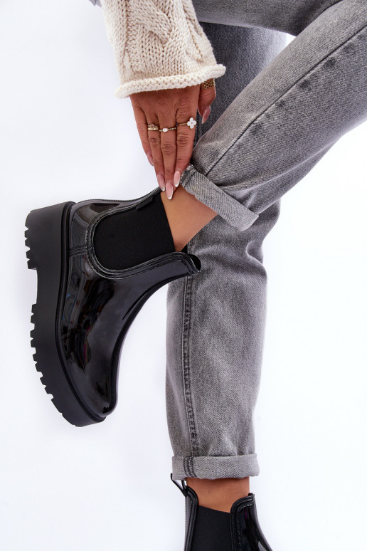 su lako efektu Guminiai batai Aulinukai su platforma Big Star MM274395 juodos spalvos su lako efektu Guminiai batai Aulinukai su platforma Big Star MM274395 juodos spalvos