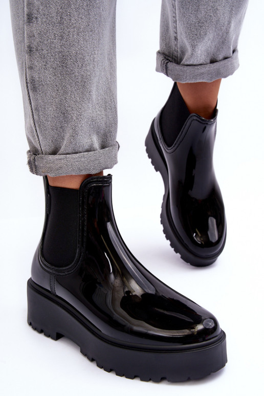 su lako efektu Guminiai batai Aulinukai su platforma Big Star MM274395 juodos spalvos su lako efektu Guminiai batai Aulinukai su platforma Big Star MM274395 juodos spalvos