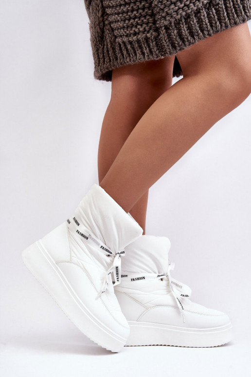 sniego batai    Wiązaniem baltos spalvos Siracna sniego batai    Wiązaniem baltos spalvos Siracna