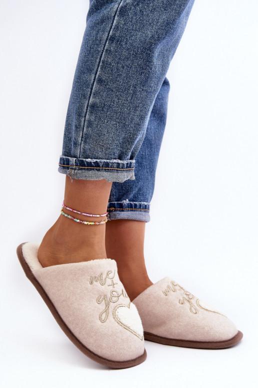 Klasikinio modelio Šlepetės Įsispiriamo modelio pašiltinti smėlio spalvos Mabira Klasikinio modelio Šlepetės Įsispiriamo modelio pašiltinti smėlio spalvos Mabira