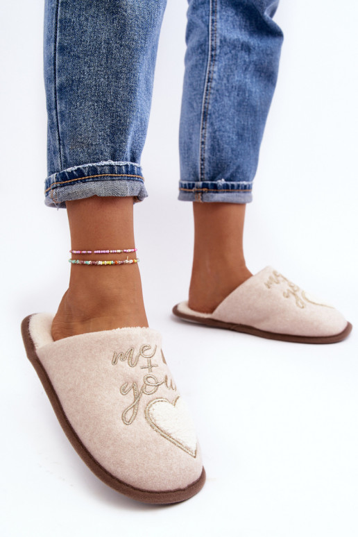 Klasikinio modelio Šlepetės Įsispiriamo modelio pašiltinti smėlio spalvos Mabira Klasikinio modelio Šlepetės Įsispiriamo modelio pašiltinti smėlio spalvos Mabira