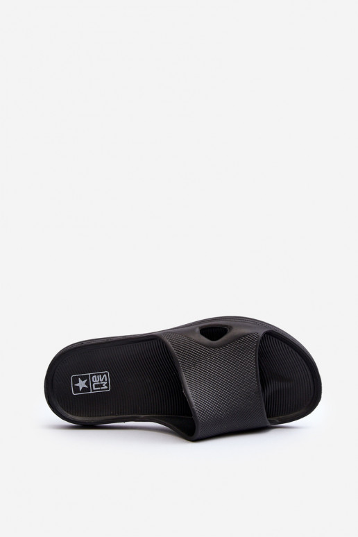 Klasikinio modelio Moteriškos šlepetės juodos spalvos Juniria Klasikinio modelio Moteriškos šlepetės juodos spalvos Juniria