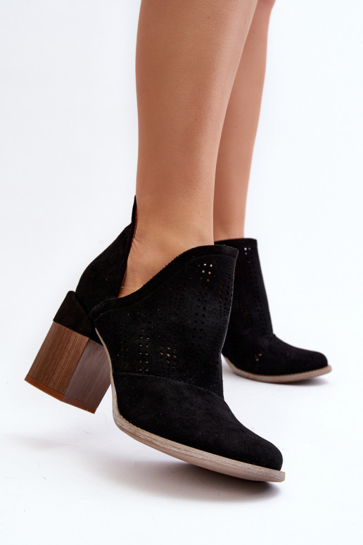 Moteriški aulinukai su aužūro elementais su kulniukais juodos spalvos Niartima Moteriški aulinukai su aužūro elementais su kulniukais juodos spalvos Niartima