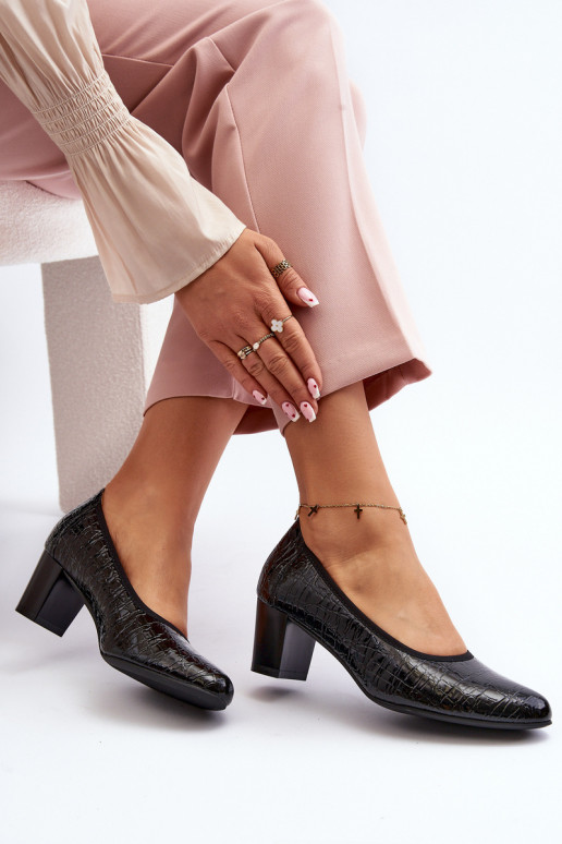 su lako efektu Bateliai su įspaudu juodos spalvos Cynania