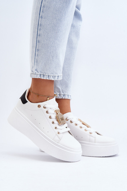 Sneakers modelio batai   su ornamentais baltos spalvos Celedria Sneakers modelio batai   su ornamentais baltos spalvos Celedria