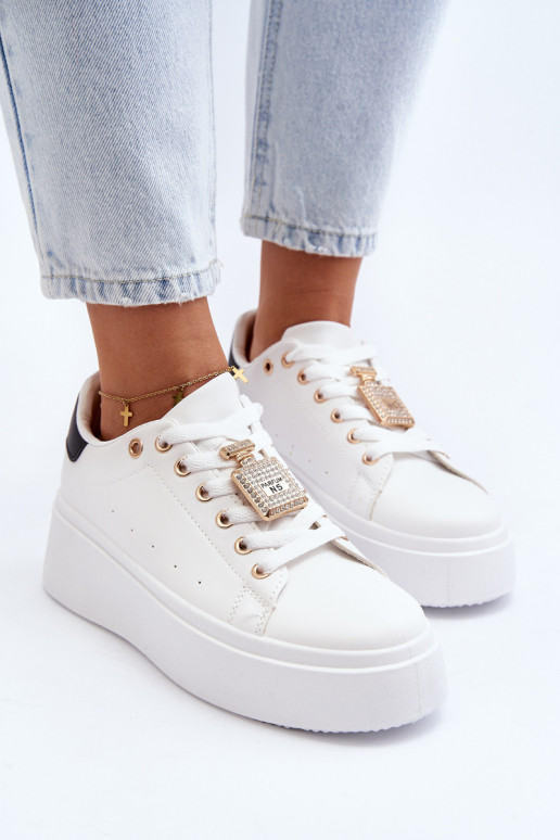 Sneakers modelio batai   su ornamentais baltos spalvos Celedria Sneakers modelio batai   su ornamentais baltos spalvos Celedria