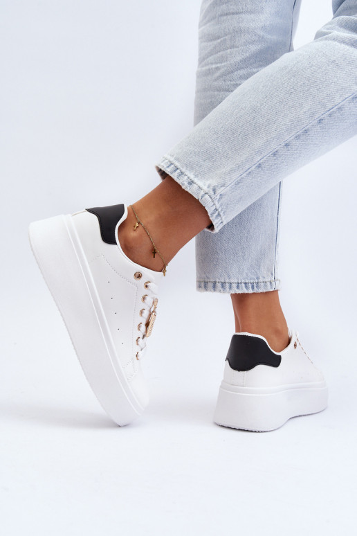 Sneakers modelio batai   su ornamentais baltos spalvos Celedria Sneakers modelio batai   su ornamentais baltos spalvos Celedria