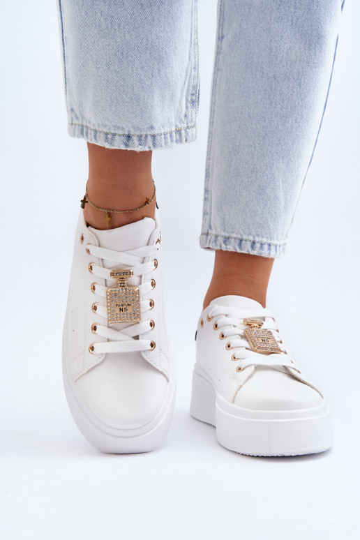 Sneakers modelio batai   su ornamentais baltos spalvos Celedria Sneakers modelio batai   su ornamentais baltos spalvos Celedria