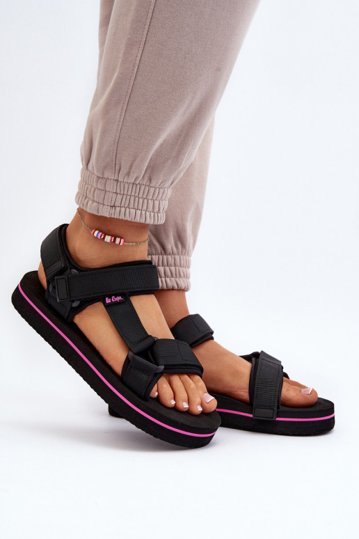 Moteriškos basutės su platforma Lee Cooper LCW-24-05-2751L juodos spalvos