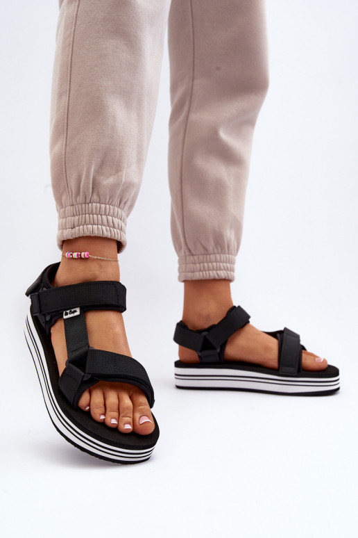 Moteriškos basutės su platforma Lee Cooper LCW-24-05-2753 juodos spalvos
