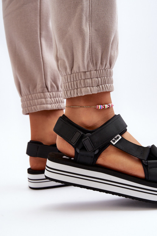 Moteriškos basutės su platforma Lee Cooper LCW-24-05-2753 juodos spalvos