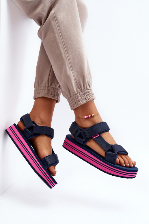 Moteriškos basutės su platforma Lee Cooper LCW-24-05-2754L tamsiai mėlynos spalvos