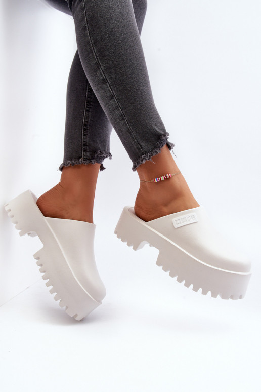 Šlepetės su madingais masyviais padais Big Star NN274015 baltos spalvos