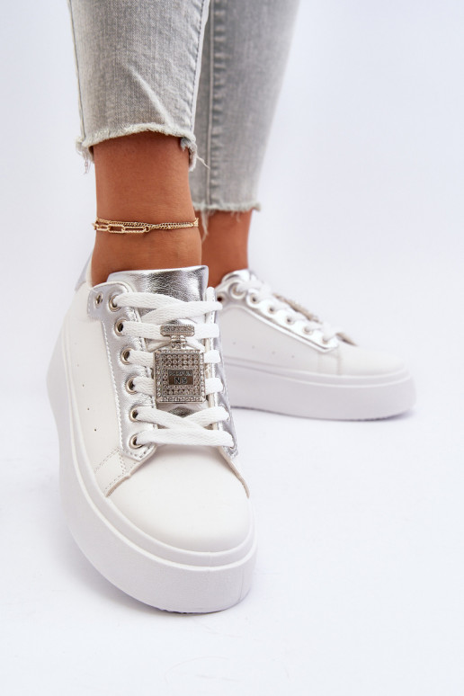 Sneakers modelio batai   su ornamentais baltos spalvos Celedria Sneakers modelio batai   su ornamentais baltos spalvos Celedria