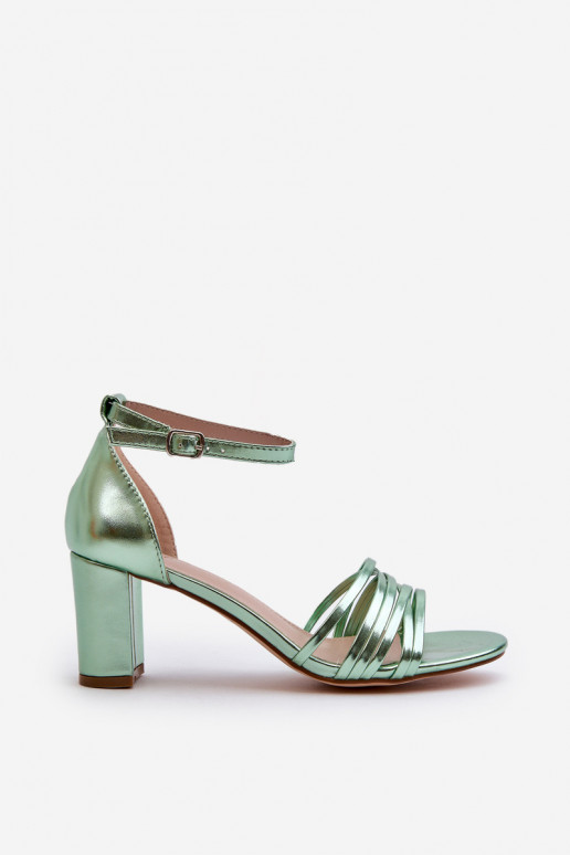 basutės su kulniukais su dirželiais žalios spalvos Enitia