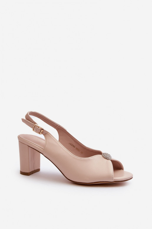 Elegantiško stiliaus basutės su kulniukais su ornamentais smėlio spalvos Trasea Elegantiško stiliaus basutės su kulniukais su ornamentais smėlio spalvos Trasea