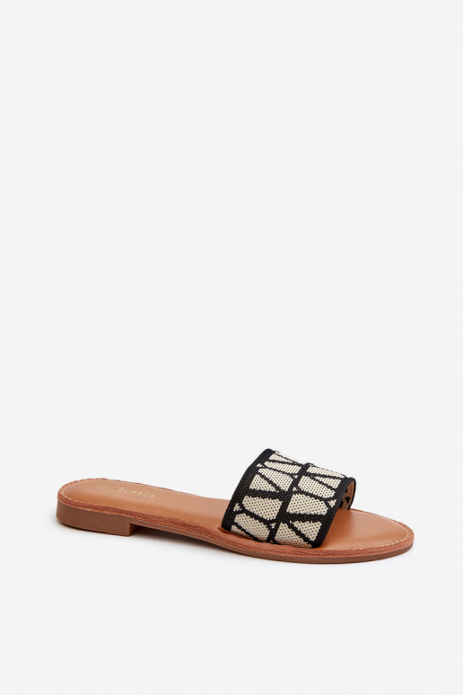 Moteriškos šlepetės su plačiais kulniukais juodos spalvos Traivea Moteriškos šlepetės su plačiais kulniukais juodos spalvos Traivea