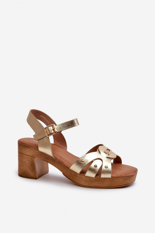 Moteriškos basutės su kulniukais iš eko odos aukso spalvos Assames Moteriškos basutės su kulniukais iš eko odos aukso spalvos Assames