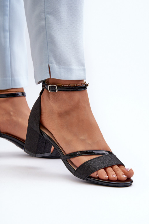 Blizgančios basutės   su neaukštais kulniukais juodos spalvos Ploemis Blizgančios basutės   su neaukštais kulniukais juodos spalvos Ploemis