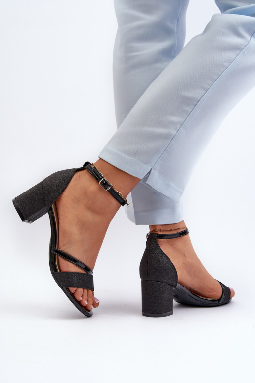 Blizgančios basutės   su neaukštais kulniukais juodos spalvos Ploemis Blizgančios basutės   su neaukštais kulniukais juodos spalvos Ploemis