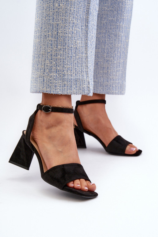 Moteriškos aukštakulnės basutės, pagamintos iš Eco Suede Black Upttima