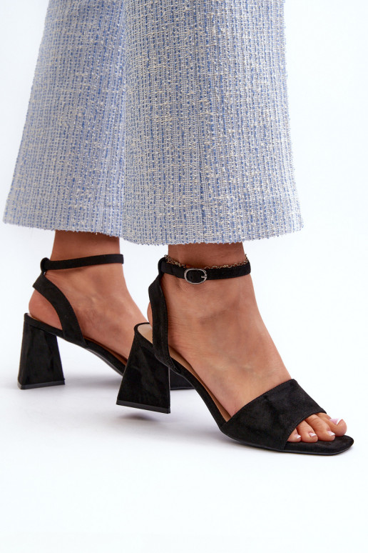 Moteriškos aukštakulnės basutės, pagamintos iš Eco Suede Black Upttima