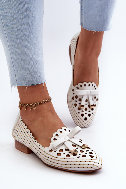 Ažūrinės balerinos   su kaspinais baltos spalvos Nestavia