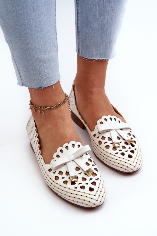 Ažūrinės balerinos   su kaspinais baltos spalvos Nestavia