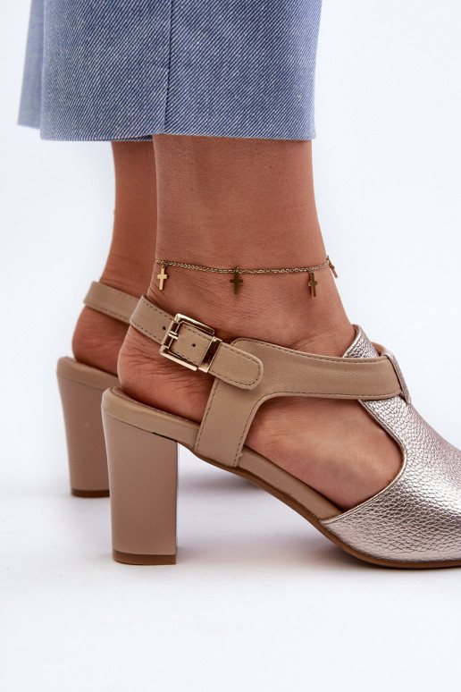 Moteriškos aukštakulnės basutės iš eko odos aukso spalvos Queenmarie Moteriškos aukštakulnės basutės iš eko odos aukso spalvos Queenmarie