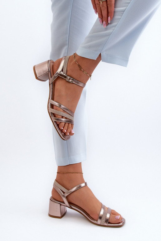 Moteriškos basutės žemu kulniuku iš eko odos Sergio Leone SK046 rausvo aukso spalvos Moteriškos basutės žemu kulniuku iš eko odos Sergio Leone SK046 rausvo aukso spalvos