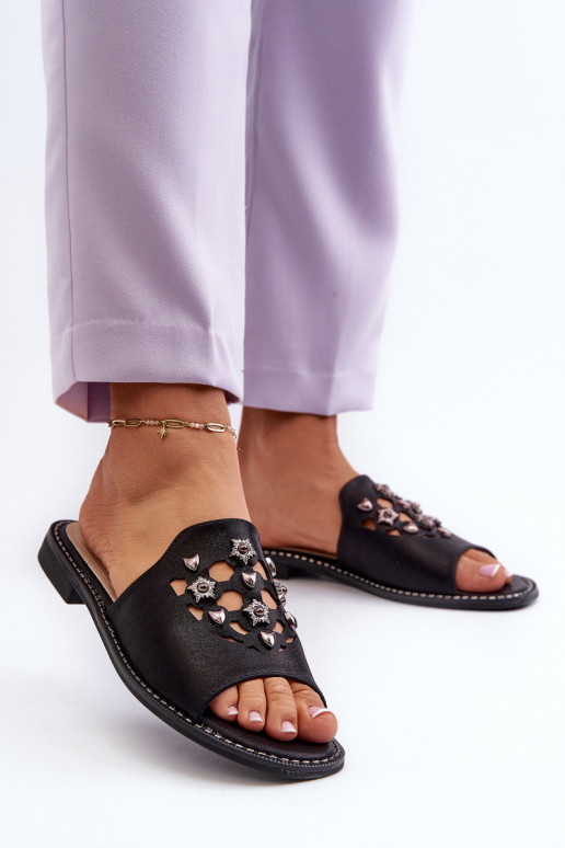 su blizgesiu Moteriškos basutės su gražiomis detalėmis S.Barski KV27-063 juodos spalvos