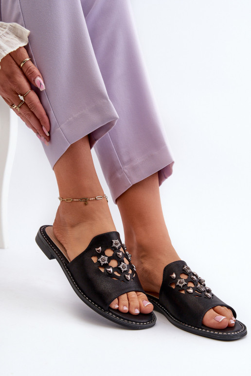 su blizgesiu Moteriškos basutės su gražiomis detalėmis S.Barski KV27-063 juodos spalvos