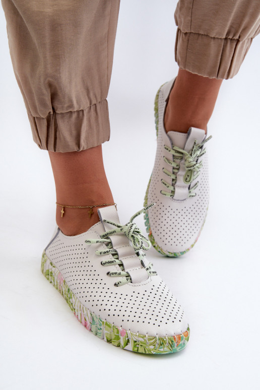 Sznurowe batai    baltos spalvos Farnalea Sznurowe batai    baltos spalvos Farnalea